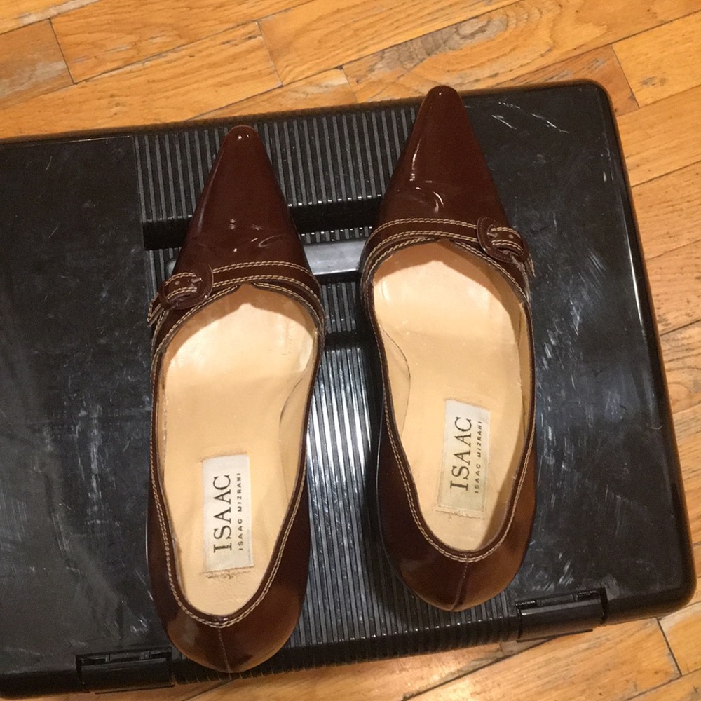 Isaac brown patent leather heel with white stitch